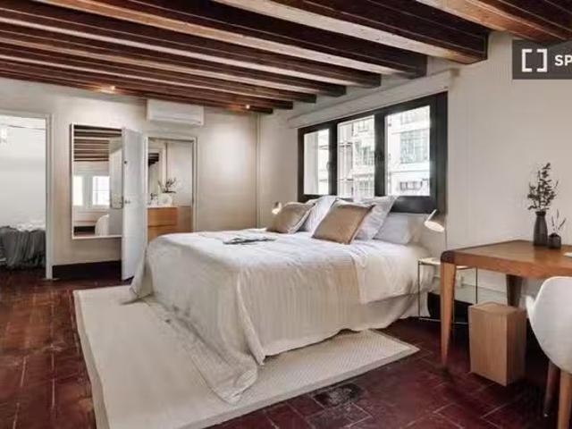 Se alquila habitación en piso compartido en Barcelona