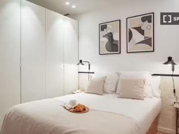 Se alquila habitación en piso compartido en Barcelona