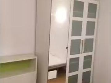 Se alquila habitación en piso compartido en Barcelona