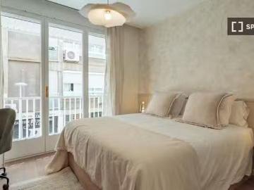 Se alquila habitación en piso compartido en Barcelona