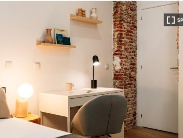 Se alquila habitación en piso compartido en Barcelona