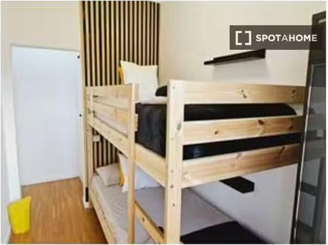 Se alquila habitación en piso compartido en Barcelona