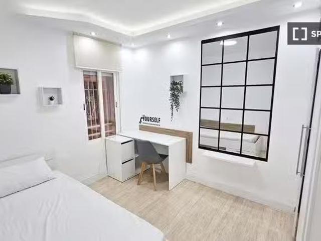 Se alquila habitación en piso compartido en Casería de Montijo