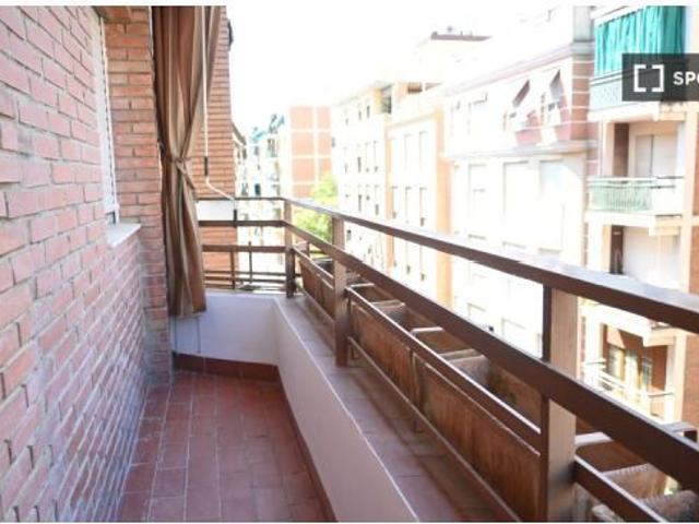 Se alquila habitación en piso compartido en Córdoba