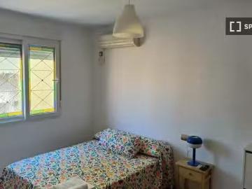 Se alquila habitación en piso compartido en Cruz del Humillade.