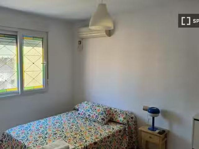 Se alquila habitación en piso compartido en Cruz del Humillade.