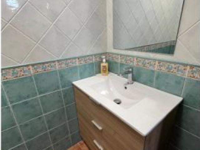 Se alquila habitación en piso compartido en Huelva