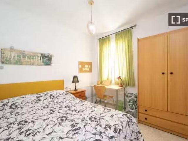 Se alquila habitación en piso compartido en Haza Grande, Grana.
