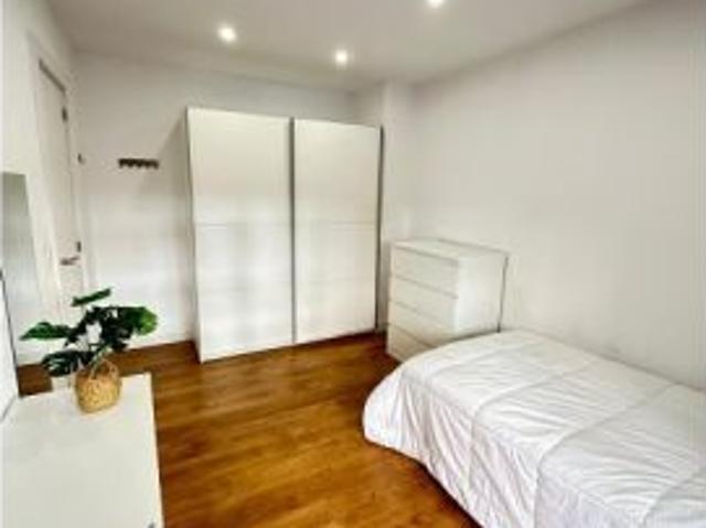 Se alquila habitación en piso compartido en Pamplona