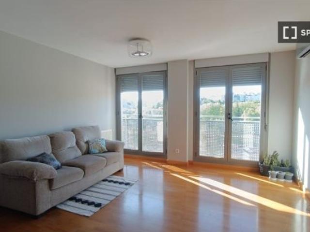 Se alquila habitación en piso compartido en Pamplona