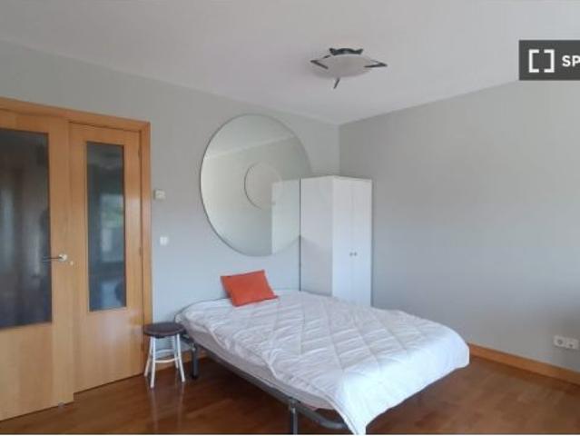 Se alquila habitación en piso compartido en Pamplona