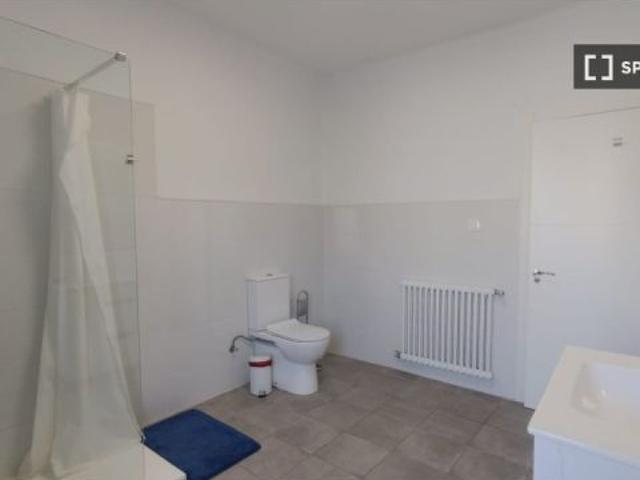 Se alquila habitación en piso compartido en Pamplona