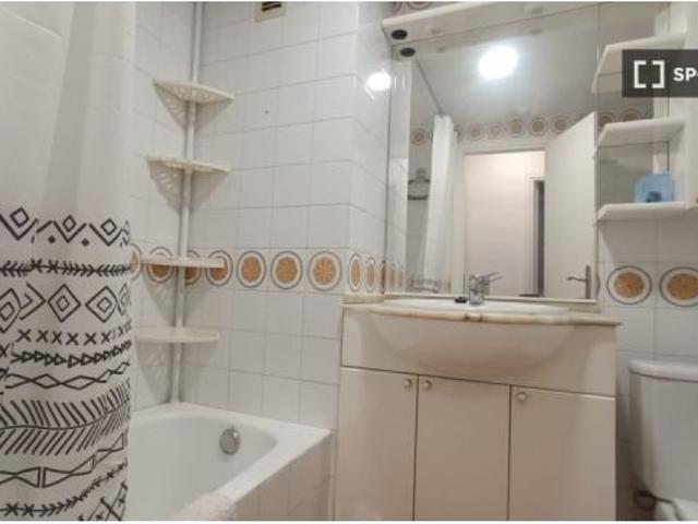 Se alquila habitación en piso compartido en Pamplona