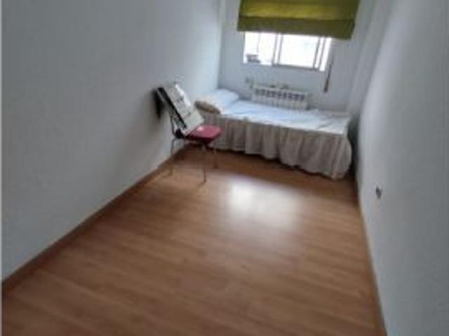 Se alquila habitación en piso compartido en Valencia