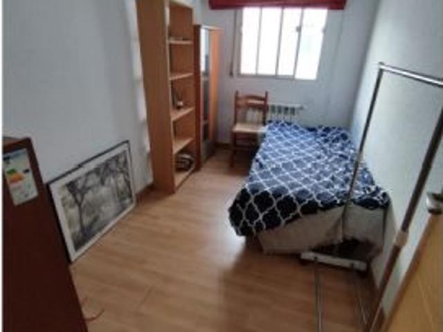 Se alquila habitación en piso compartido en Valencia