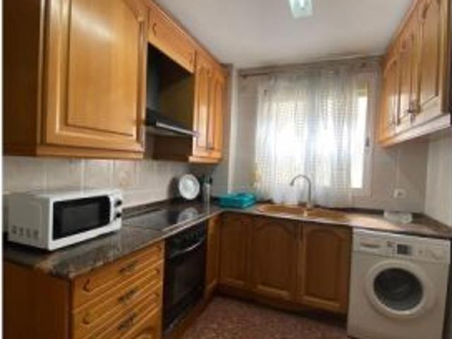 Se alquila habitación en piso compartido en Valencia