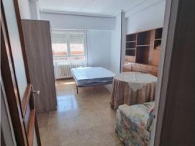 Se alquila habitación en piso compartido en Valladolid