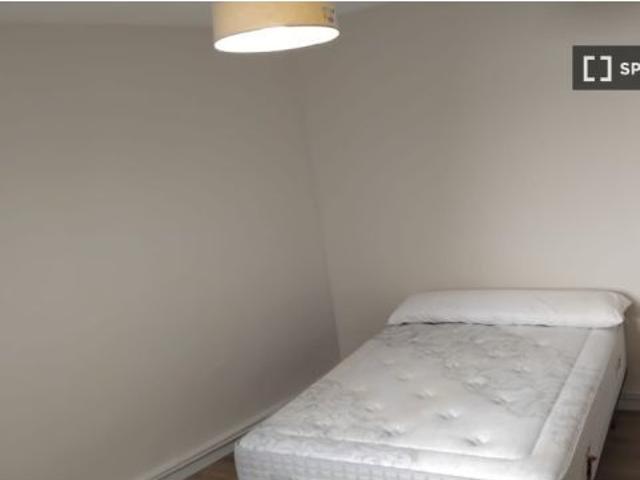 Se alquila habitación en piso compartido en Valladolid