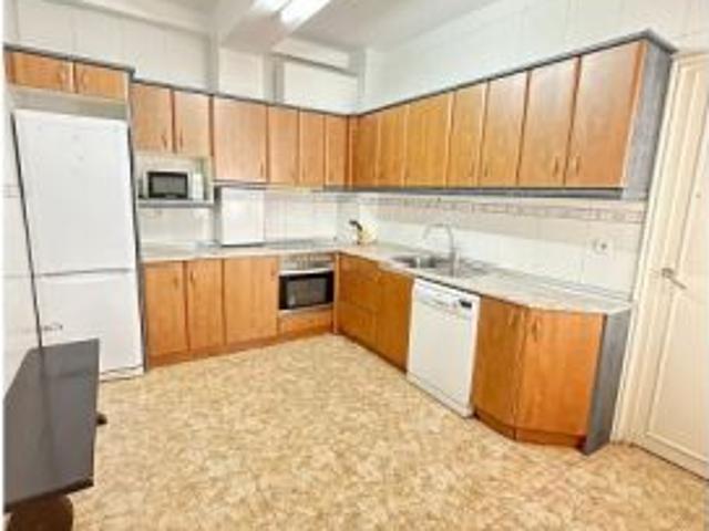 Se alquila habitación en piso compartido en Zaragoza