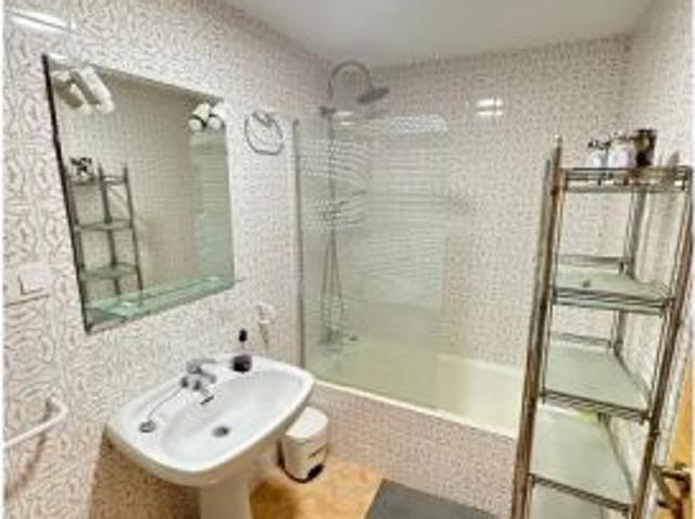 Se alquila habitación en piso compartido en Zaragoza