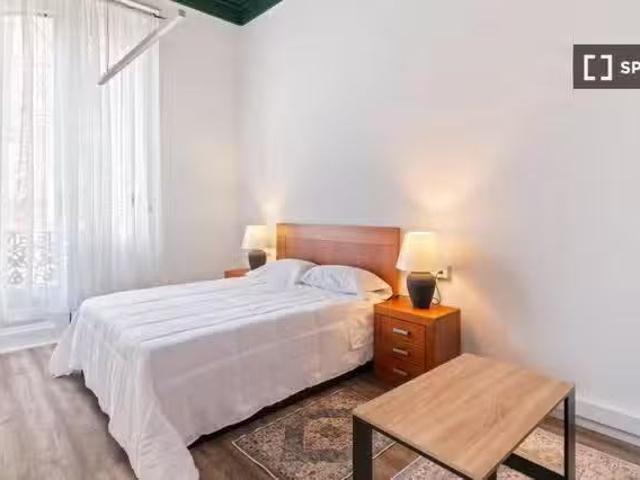 Se alquila habitación en piso compartido, la Dreta de l'Eixample