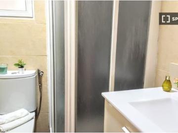 Se alquila habitación en piso de 4 dormitorios en Burjassot, Valencia