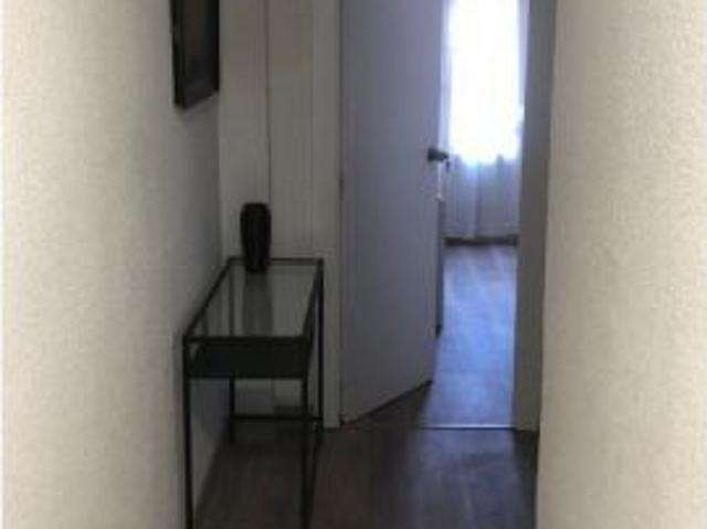 Se alquila habitación en piso de 4 dormitorios en Delicias, Zaragoza
