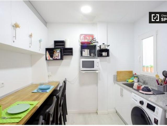 Se alquila habitación en piso de 5 habitaciones en Burjassot, Valencia