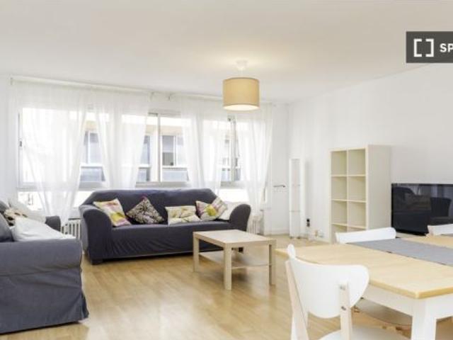 Se alquila habitación en piso de 5 habitaciones en Casco Antiguo, Zaragoza