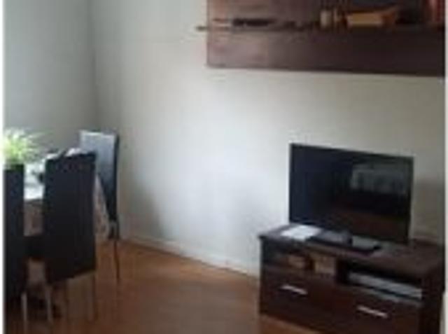 Se alquila habitación en piso de 5 habitaciones, Madrid