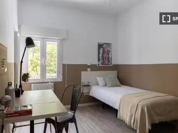 Se alquila habitación en piso de 2 dormitorios en Gràcia, Barc.