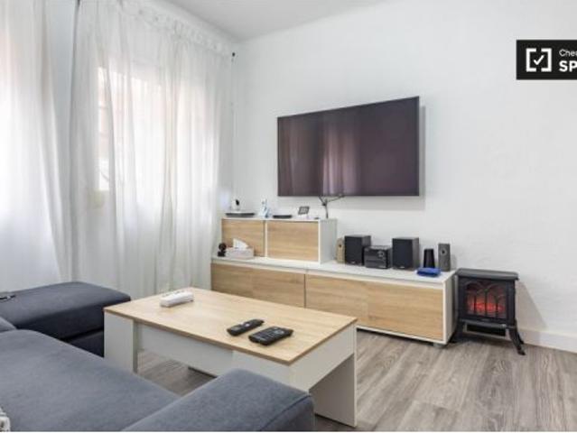 Se alquila habitación en piso de 2 dormitorios en Torrejón De Ardoz, Madrid