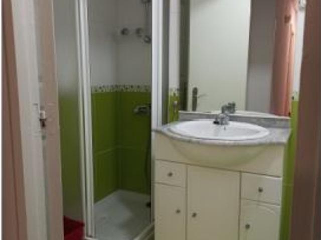 Se alquila habitación en piso de 2 habitaciones en Santander