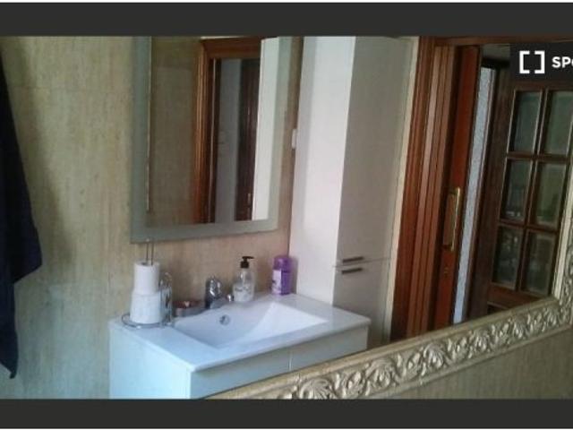 Se alquila habitación en piso de 3 dormitorios en San Isidro, Madrid