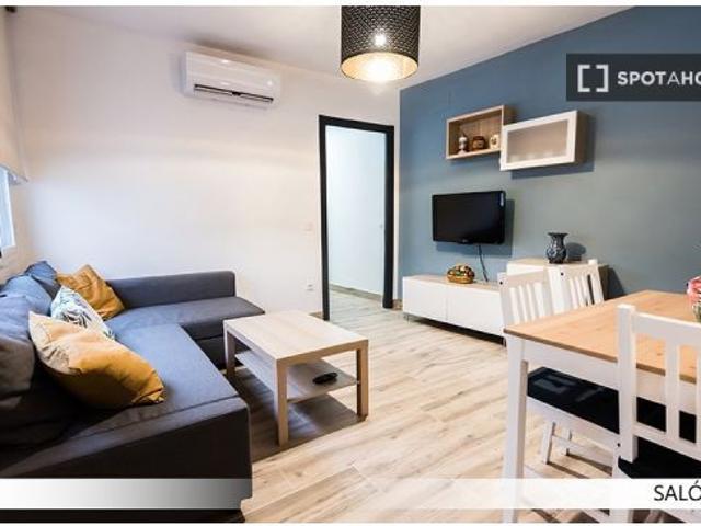 Se alquila habitación en piso de 3 dormitorios en Sevilla
