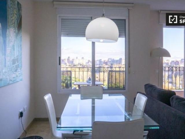 Se alquila habitación en piso de 3 dormitorios en Soternes, Valencia