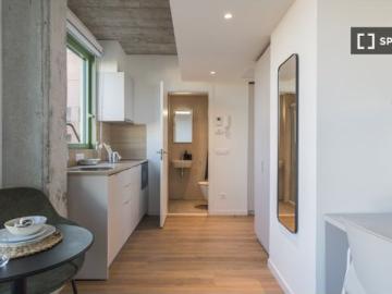 Se alquila habitación en residencia en Barcelona