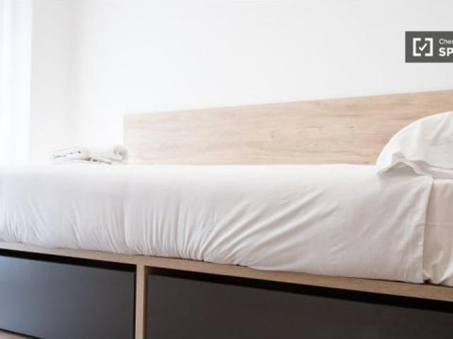 Se alquila habitación en residencia en Madrid