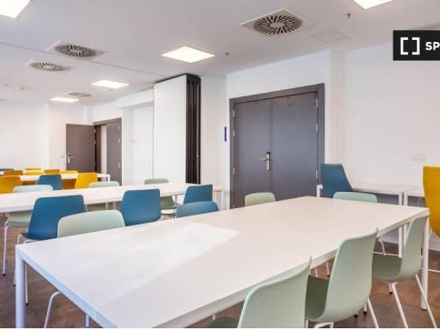 Se alquila habitación en residencia en Sevilla