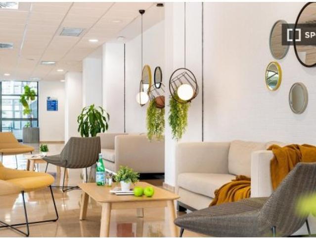 Se alquila habitación en residencia en Sevilla