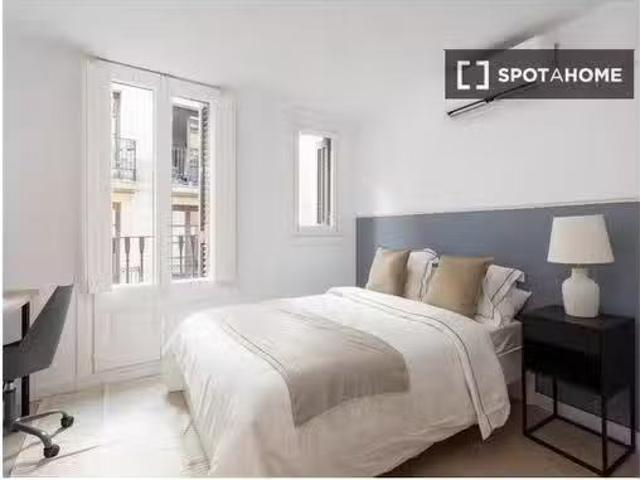 Se alquila habitación en un Coliving en Ciutat Vella, Barcelona