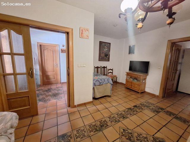 Se alquila habitación en una casa en Librilla