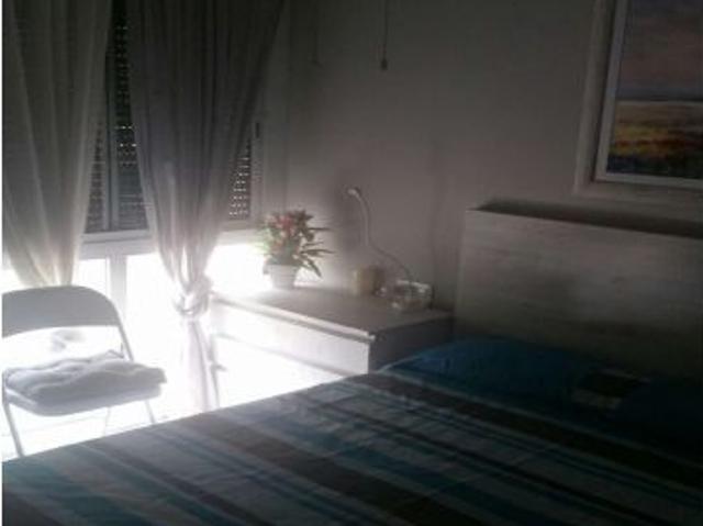 Se alquila habitación luminosa en apartamento de 2 dormitorios, Sant Martí