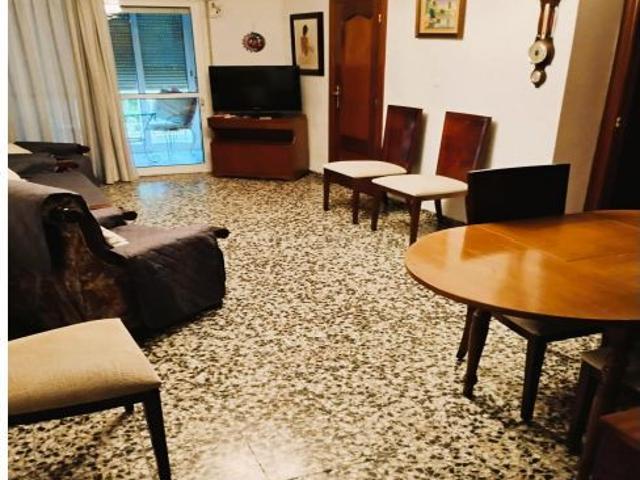 Se alquila habitaciones SOLO ESTUDIANTES En Almogavares junto Vial