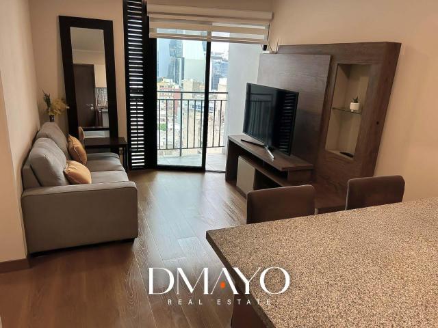 Se alquila lindo departamento amoblado con balcón y cochera en San isidro