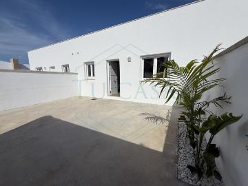Se alquila PARA LARGA TEMPORADA apartamento en la zona de la Rana Verde