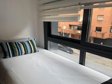 Se alquila piso cómo nuevo a metros de Vialia en el corazón del Perchel Sur !