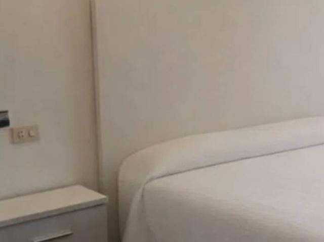 Se alquila piso al lado de la plaza de abastos