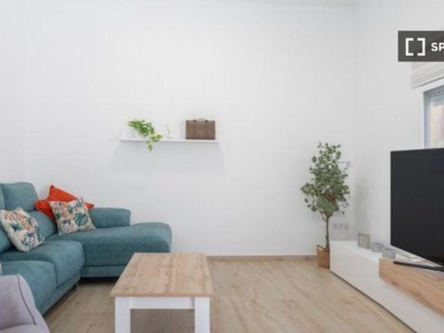 Se alquila piso de 3 habitaciones en la Barraca d' Aigües Vives, Valencia, gastos incluidos