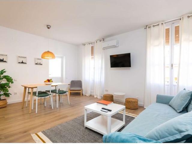 Se alquila piso de 1 dormitorio en El Mercat, Valencia